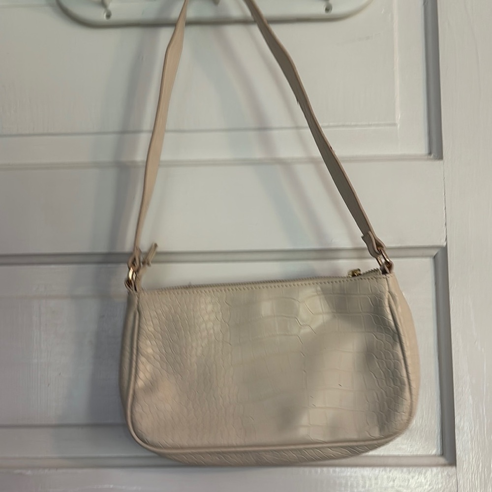 Wild Fabel Elegant Cream Crocodile-Embossed Shoulder Bag
